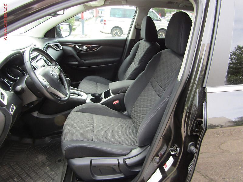 Nissan Qashqai (2014) 1.2 DiG-T, ČR, AT, navi - fotka 9 z 24