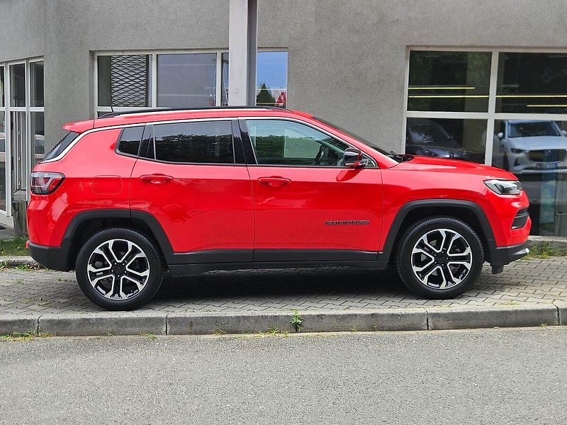 Jeep Compass 1.3 T4 96kw, Limited, 1.maj. - fotka 6 z 35
