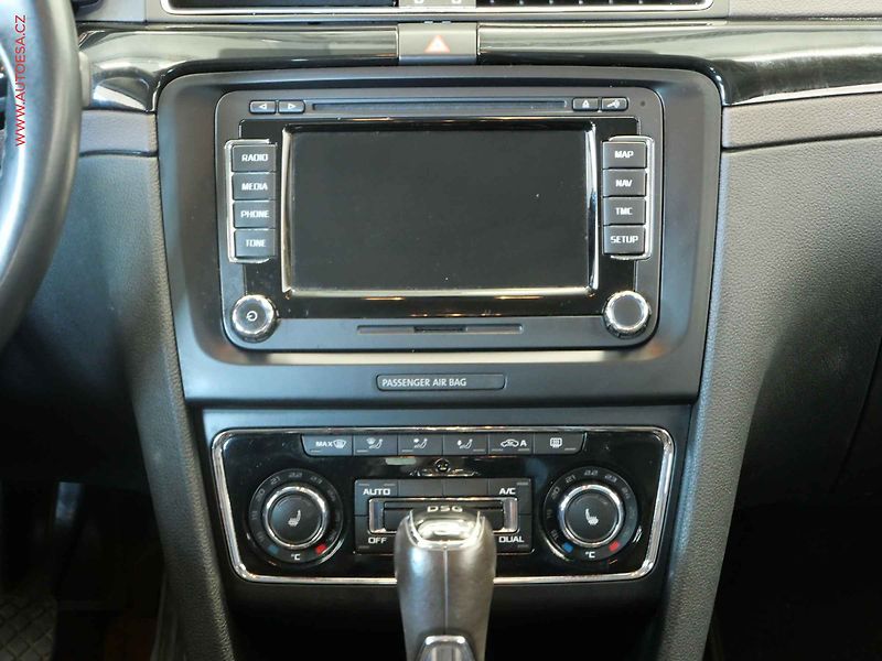 Škoda Superb (2015) 2.0 TDi 4x4, L&K, DSG, bixen - fotka 9 z 23