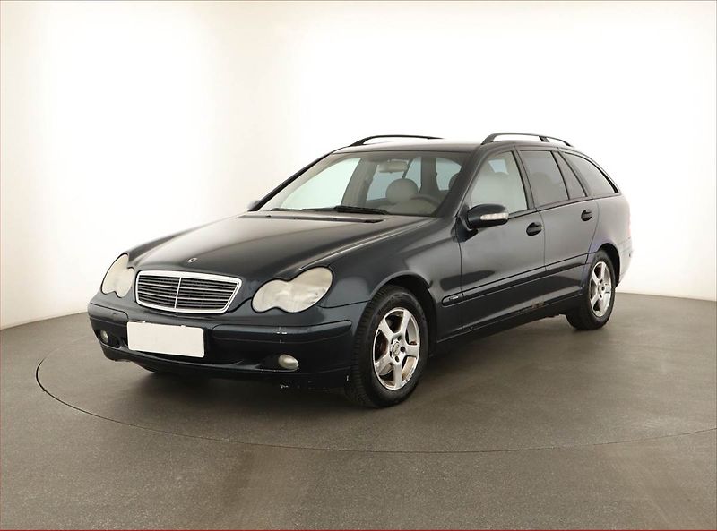 Mercedes-Benz Třídy C (2004) C 220 CDI , po STK, Tažné - fotka 2 z 14