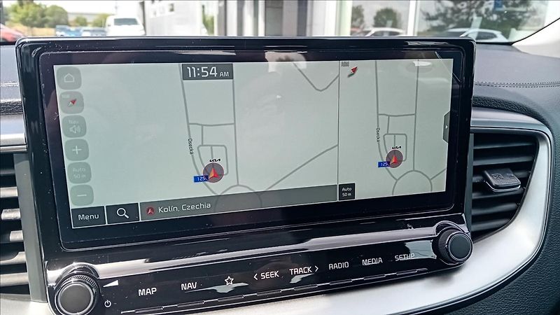 Kia Ceed 1,5 SW T-GDi 7DCT SPIN - fotka 13 z 13