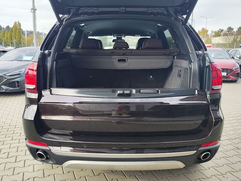 BMW X5 30d/190kW xDrive AT - fotka 9 z 38