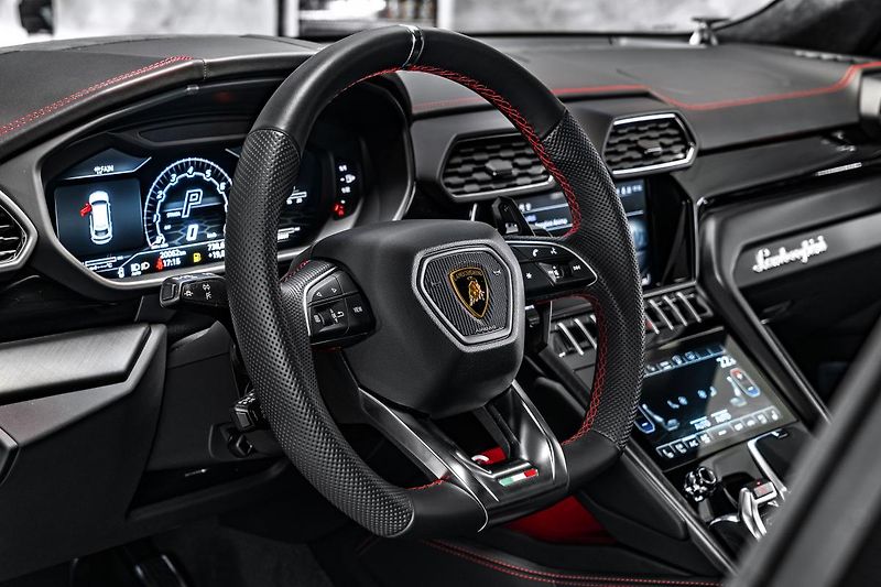 Lamborghini Urus B&O/23