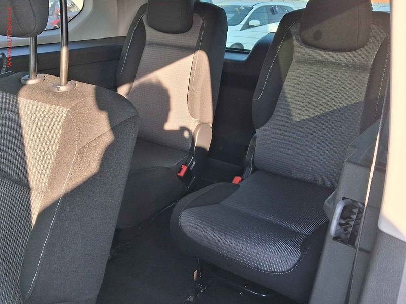 Toyota ProAce City Verso (2022) 1.5, 1.maj,ČR, servis.kniha - fotka 11 z 22