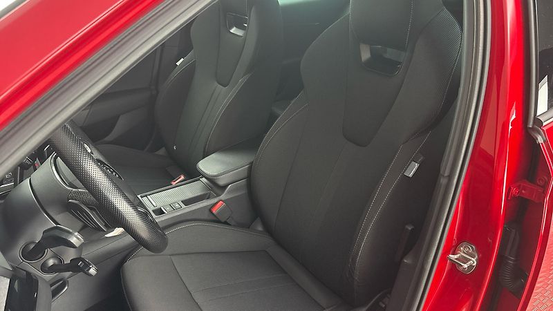 Škoda Octavia 2.0 TDI DSG Sportline - fotka 15 z 29