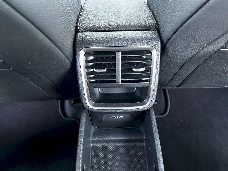 Škoda Octavia (2024) 1.5 TSI 110kW MP6 Top Selectio - fotka 28 z 35