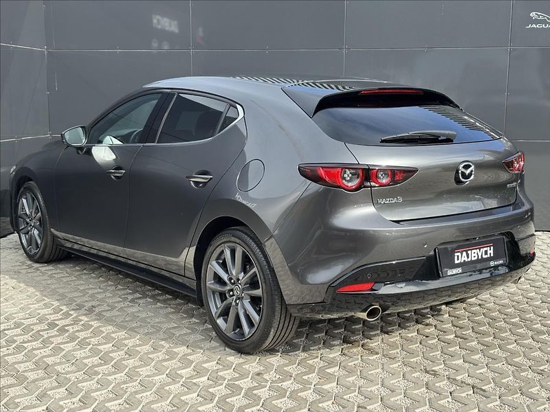 Mazda 3 2,0 Skyactiv-G Selection AT - fotka 6 z 28