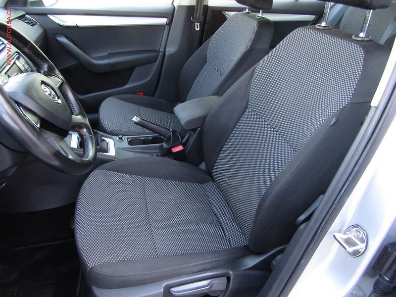 Škoda Octavia (2014) 1.6TDi, ČR, Ambiente, TZ - fotka 9 z 16
