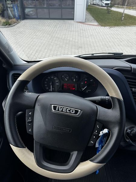 Iveco (2019) prostorná vestavba pro 4, 3,5t - fotka 10 z 36
