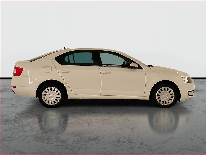 Škoda Octavia (2014) Elegance 1.4 TSI, Tempomat - fotka 6 z 19
