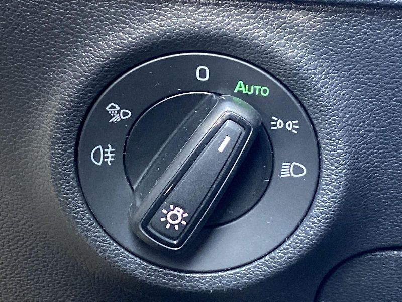 Škoda Karoq (2024) 2.0 TDI 4x4 DSG SportLine - fotka 21 z 38