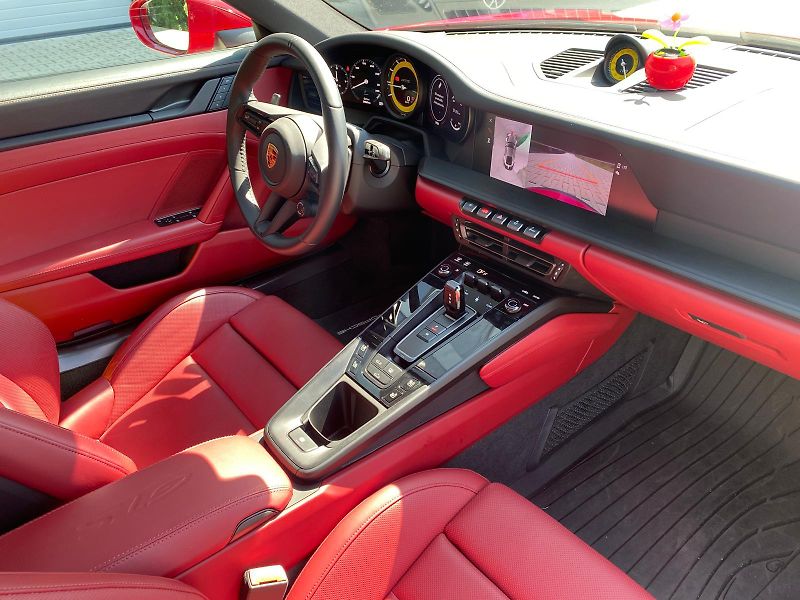 Porsche 911 (2025) GTS RED/RED LIFT-PANO-MAX - fotka 12 z 17