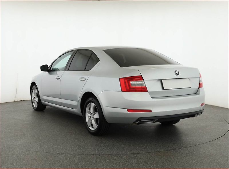 Škoda Octavia (2013) 1.4 TSI, Serv.kniha, Tempomat - fotka 4 z 16