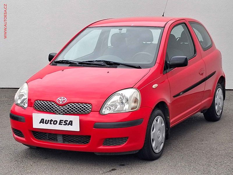 Toyota Yaris (2004) 1.0 VVTi, 2.maj,ČR, AC - fotka 3 z 13