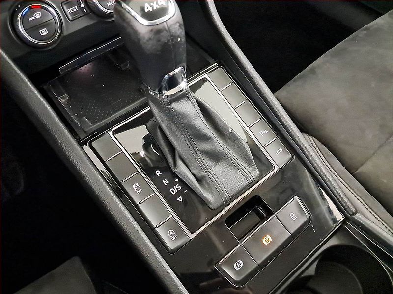 Škoda Superb (2016) Style 2.0 TDI 4x4, 4X4 - fotka 13 z 24