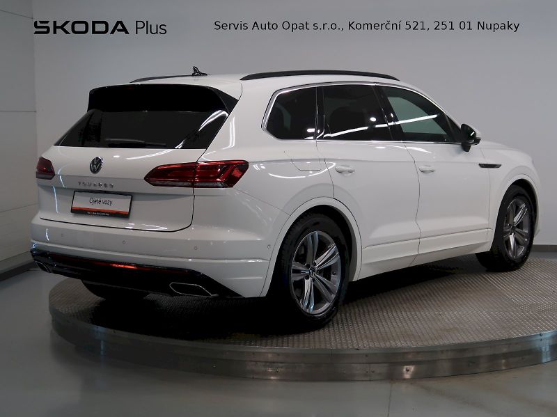 Volkswagen Touareg (2021) R-LINE 3.0TDI 170KW 4x4  TAŽNÉ - fotka 2 z 44