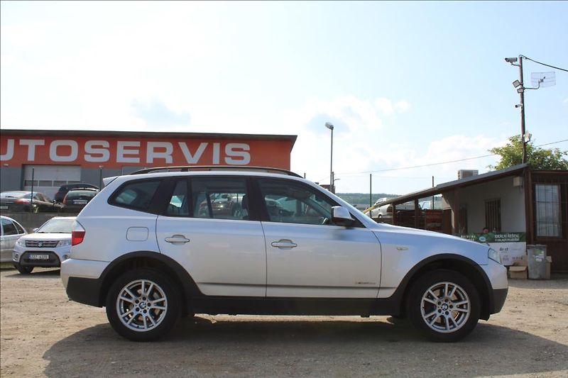 BMW X3 2,0 D  2.maj., ČR, 4 x 4 - fotka 4 z 35