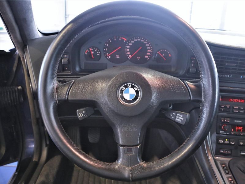 BMW Řada 8 5,6 850 CSI 280 kW 1. Majitel - fotka 17 z 38