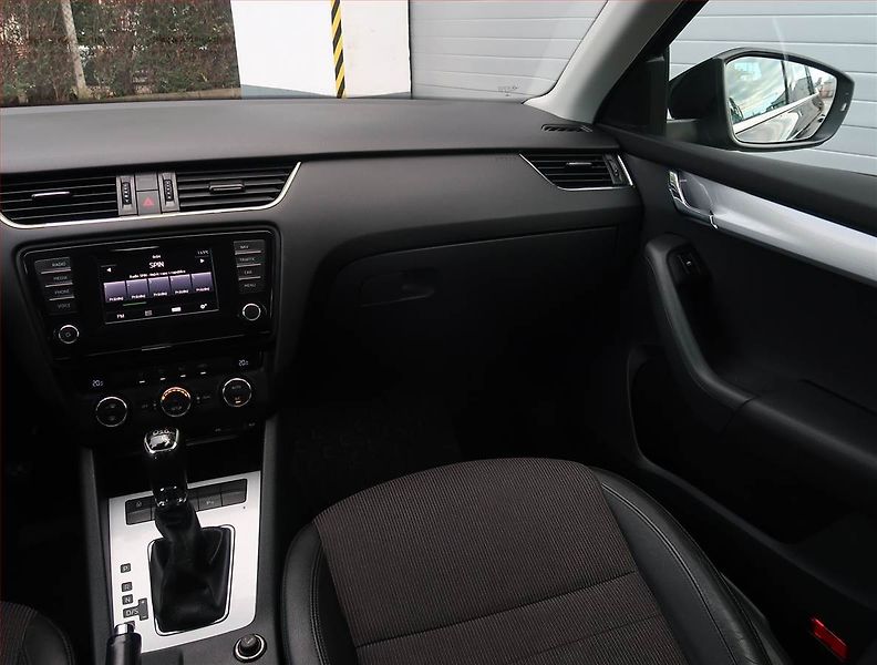 Škoda Octavia (2015) Ambition 2.0 TDI, Automat - fotka 8 z 20