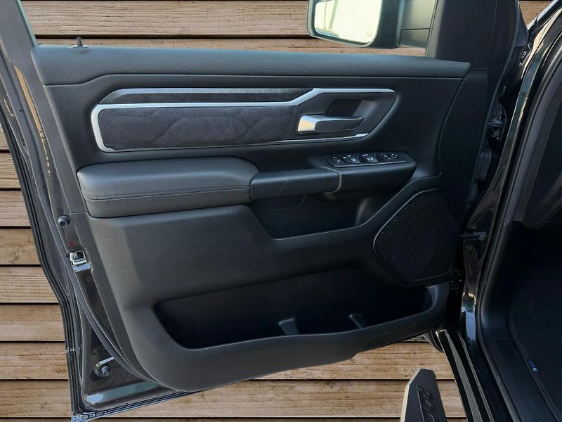 Dodge RAM (2021) +BLACK RHINO+BLACK EDITION+ - fotka 15 z 25