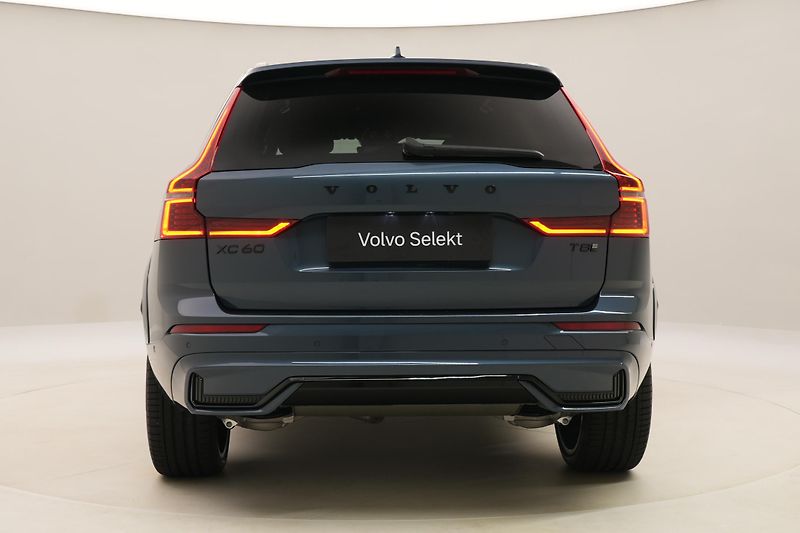 Volvo XC60 T8 AWD BLACK EDITION ULTRA - fotka 12 z 61