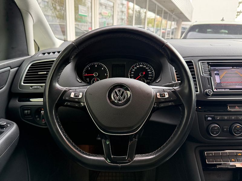 Volkswagen Sharan (2016) 2.0 TDI 4MOTION 110 kW - fotka 14 z 29