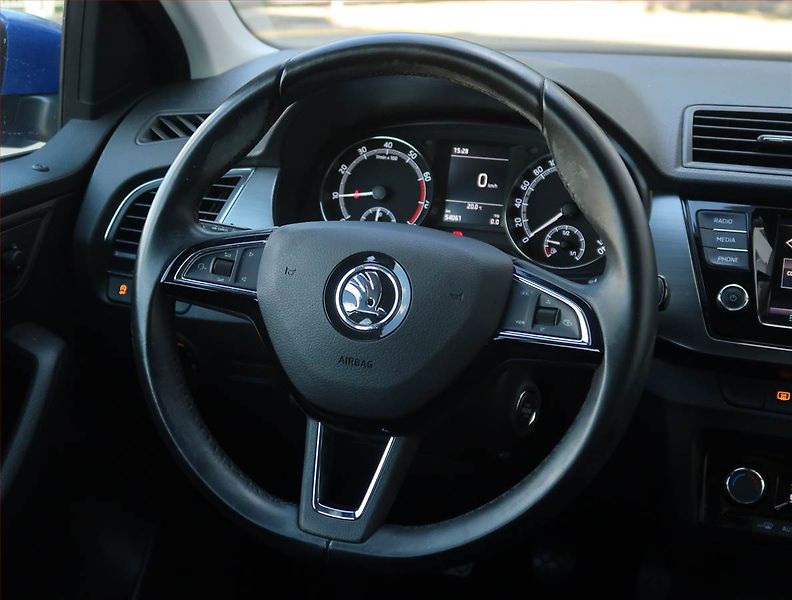 Škoda Fabia (2019) Style 1.0 TSI, ČR,1.maj - fotka 20 z 20