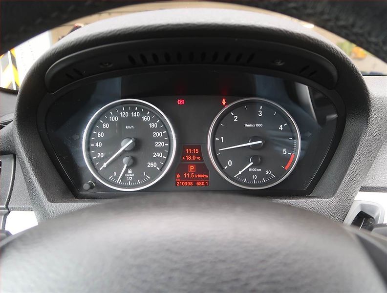 BMW X5 (2012) xDrive40d, 4X4, Automat - fotka 11 z 23