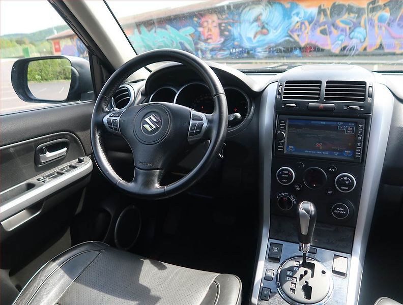Suzuki Grand Vitara (2008) 2.4 VVT, LPG, 4X4, Automat - fotka 7 z 15