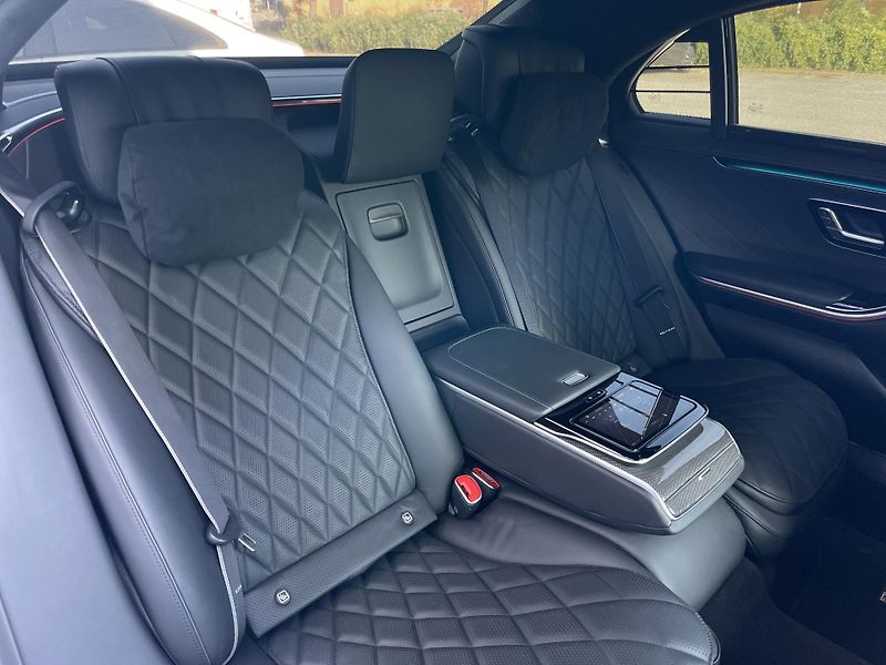 Mercedes-Benz Třídy S (2024) 580 L 4Matic AMG - fotka 17 z 34