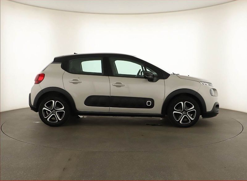 Citroën C3 (2018) 1.2 PureTech, Automat - fotka 6 z 17