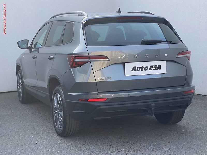 Škoda Karoq (2023) 2.0 TDi, TOUR, DSG, TZ, navi - fotka 6 z 20