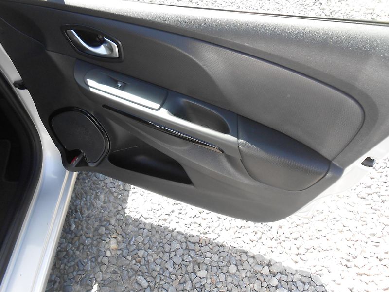 Renault Clio COMBI, 1,5dcI, navi, chrom - fotka 11 z 26