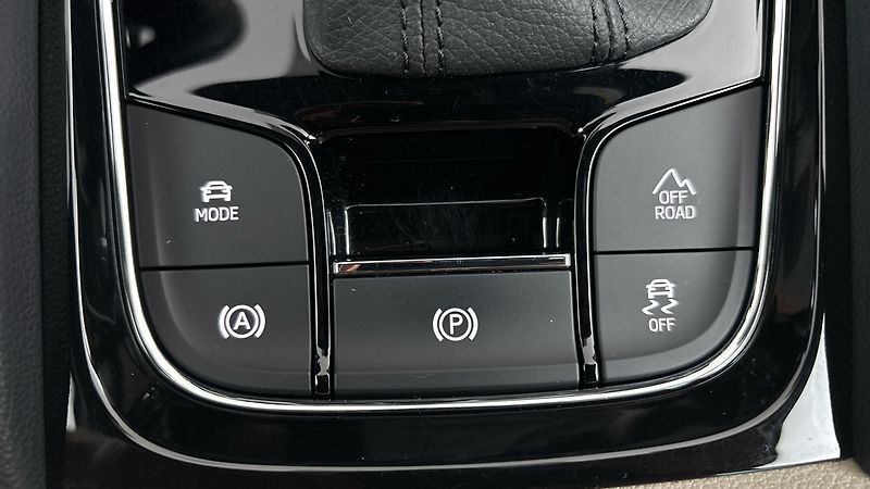 Škoda Kodiaq 2.0 TDI DSG 4x4 Style - fotka 25 z 30