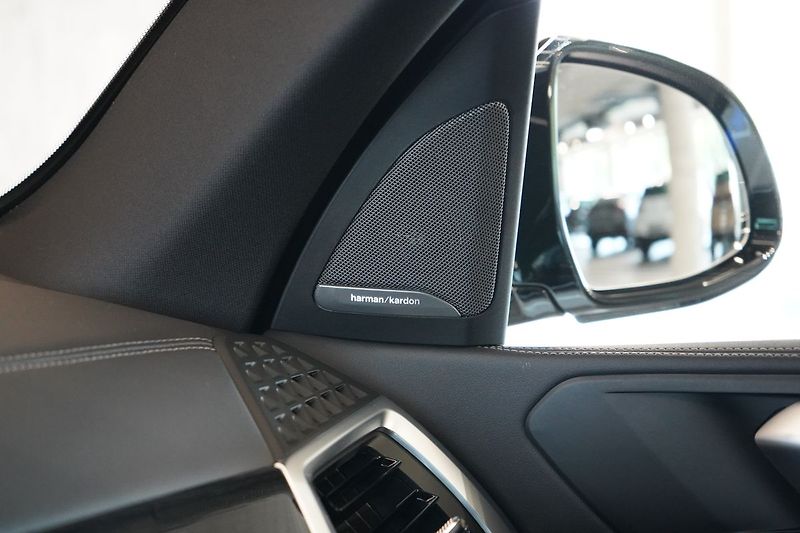 BMW X5 40d xDrive, Vzduch, Tažné, HUD - fotka 41 z 47
