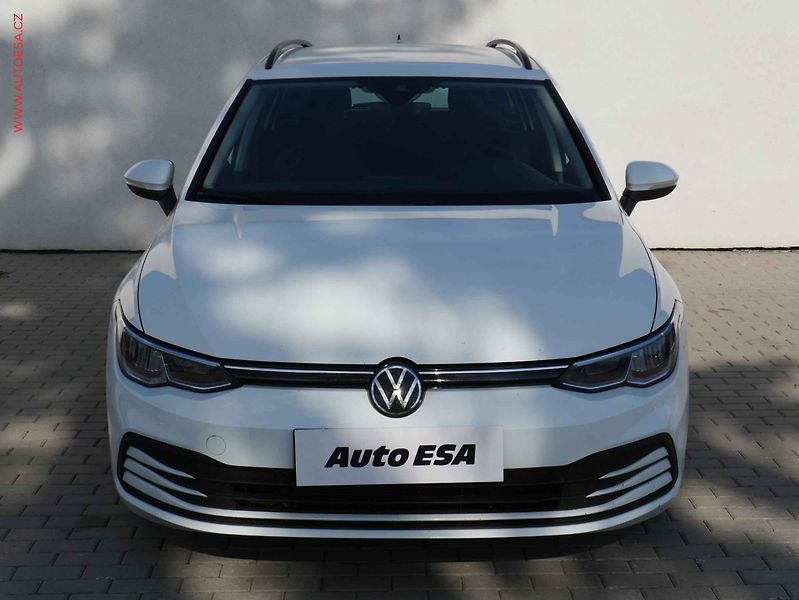 Volkswagen Golf (2023) 2.0 TDi, 1.maj,ČR, Life - fotka 2 z 18