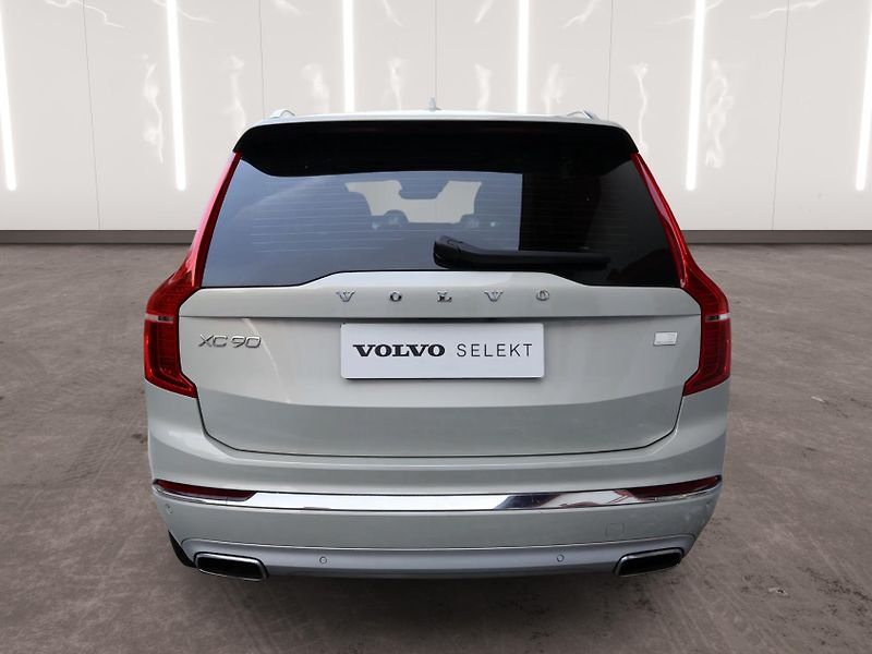 Volvo XC90 (2021) T8 AWD Plug-in Hybrid - fotka 3 z 25