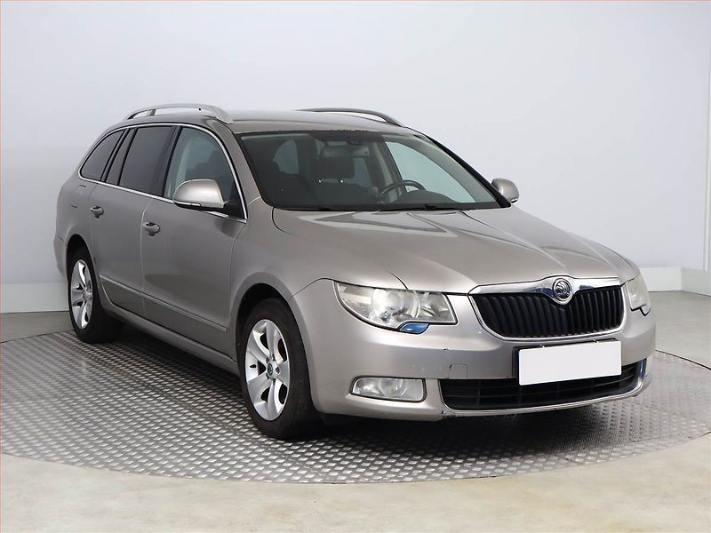 Škoda Superb (2010) 2.0 TDI, po STK, Tažné - fotografie inzerátu