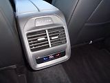 Volkswagen Passat 2.0 TDI DSG Elegance  110 kW - náhled 27