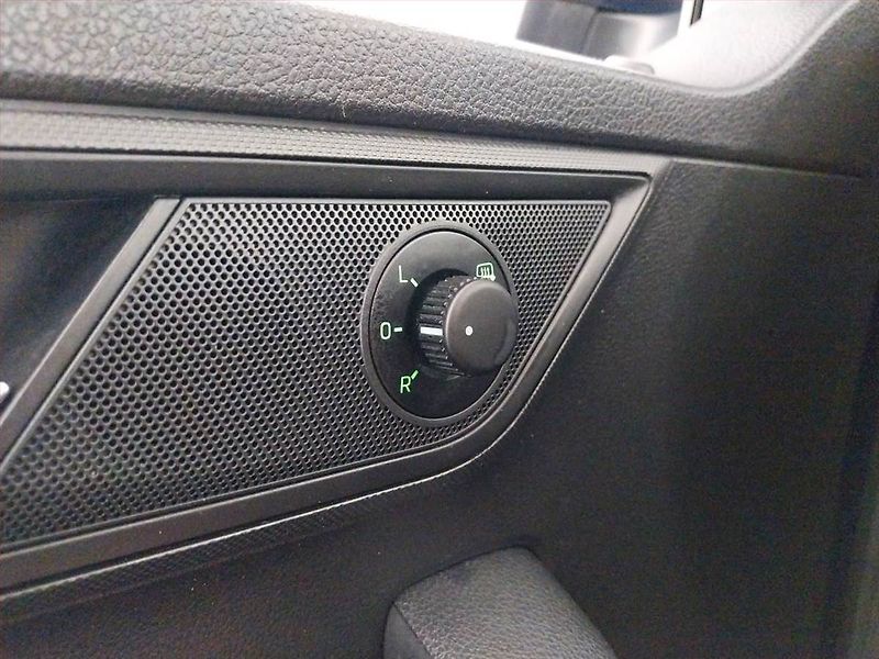 Škoda Fabia (2016) Ambition 1.2 TSI, Serv.kniha - fotka 16 z 16