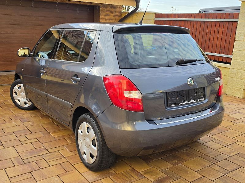 Škoda Fabia II 1.4i 16V AMBIENTE*2x SADA* - fotka 3 z 55