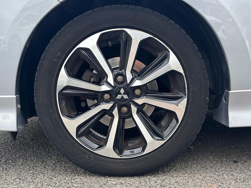 Mitsubishi Space Star (2020) 1.2 MIVEC - fotka 8 z 23