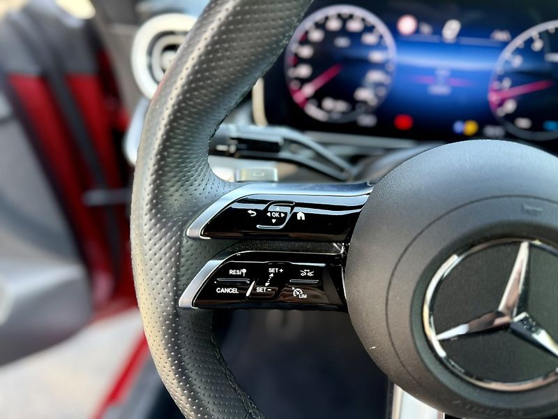 Mercedes-Benz CLE 300 4MATIC kupé Linie AMG - fotka 26 z 46