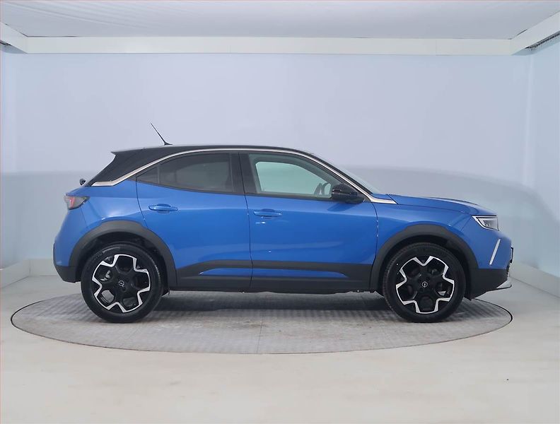 Opel Mokka (2022) Ultimate 1.2 Turbo - fotka 6 z 21