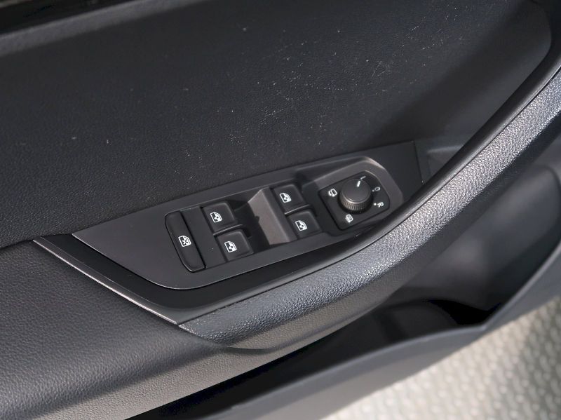 Škoda Karoq (2020) STYLE 1.5TSI 110KW DSG NAVI TA - fotka 34 z 37