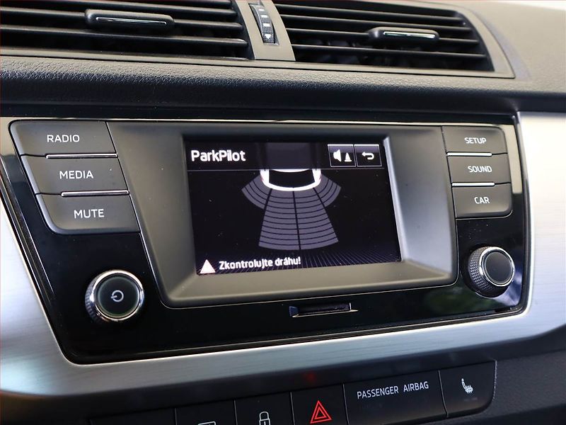 Škoda Fabia (2015) Ambition 1.2 TSI, Serv.kniha - fotka 13 z 16