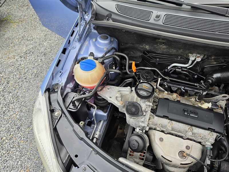 Škoda Roomster 1.2 HTP TZ - fotka 24 z 24