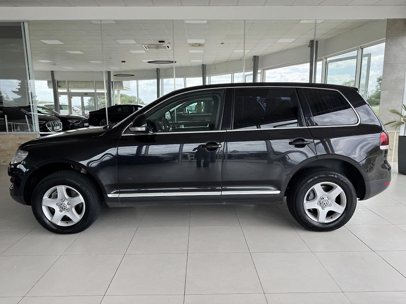 Volkswagen Touareg - fotka 8 z 37