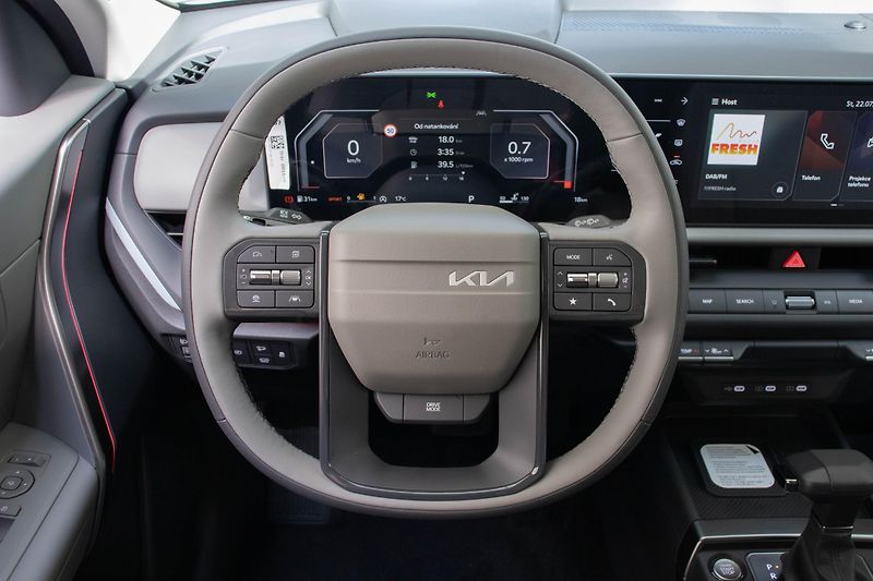 Kia Seltos 1,6 T-GDi GPF 4x2 7DCT EXCLUSI - fotka 9 z 16