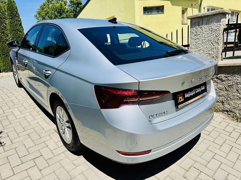 Škoda Octavia (2023) 1,5TSi 96kW DSG G-TEC Koup.ČR - fotka 14 z 15